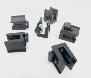 Клипса под крепеж пластины. Литье на ТПА